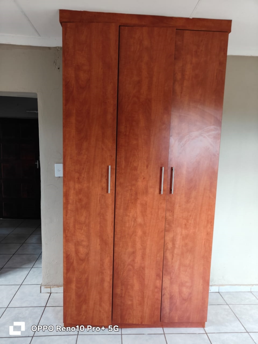To Let 1 Bedroom Property for Rent in Promosa North West